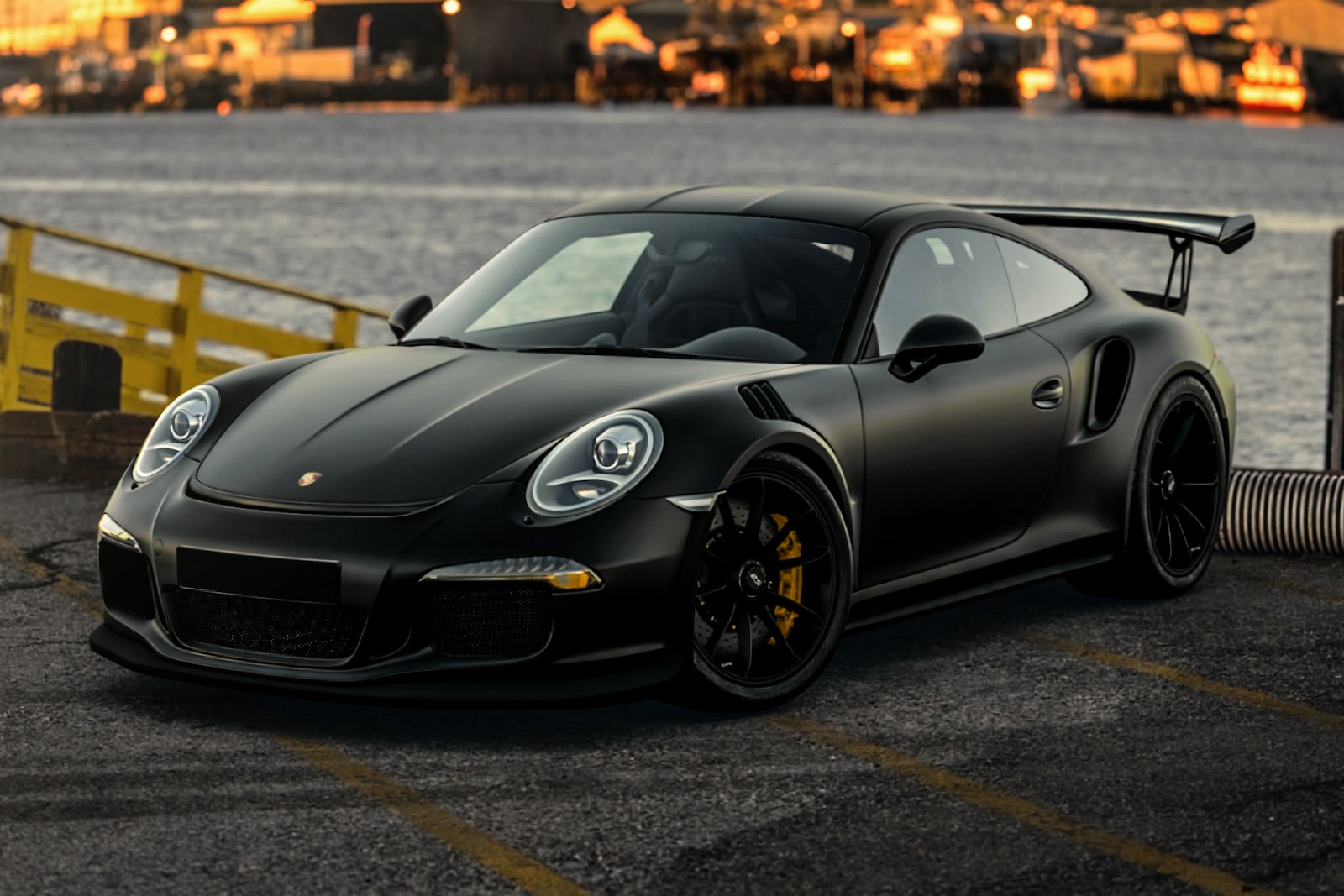 Porsche 911 negru